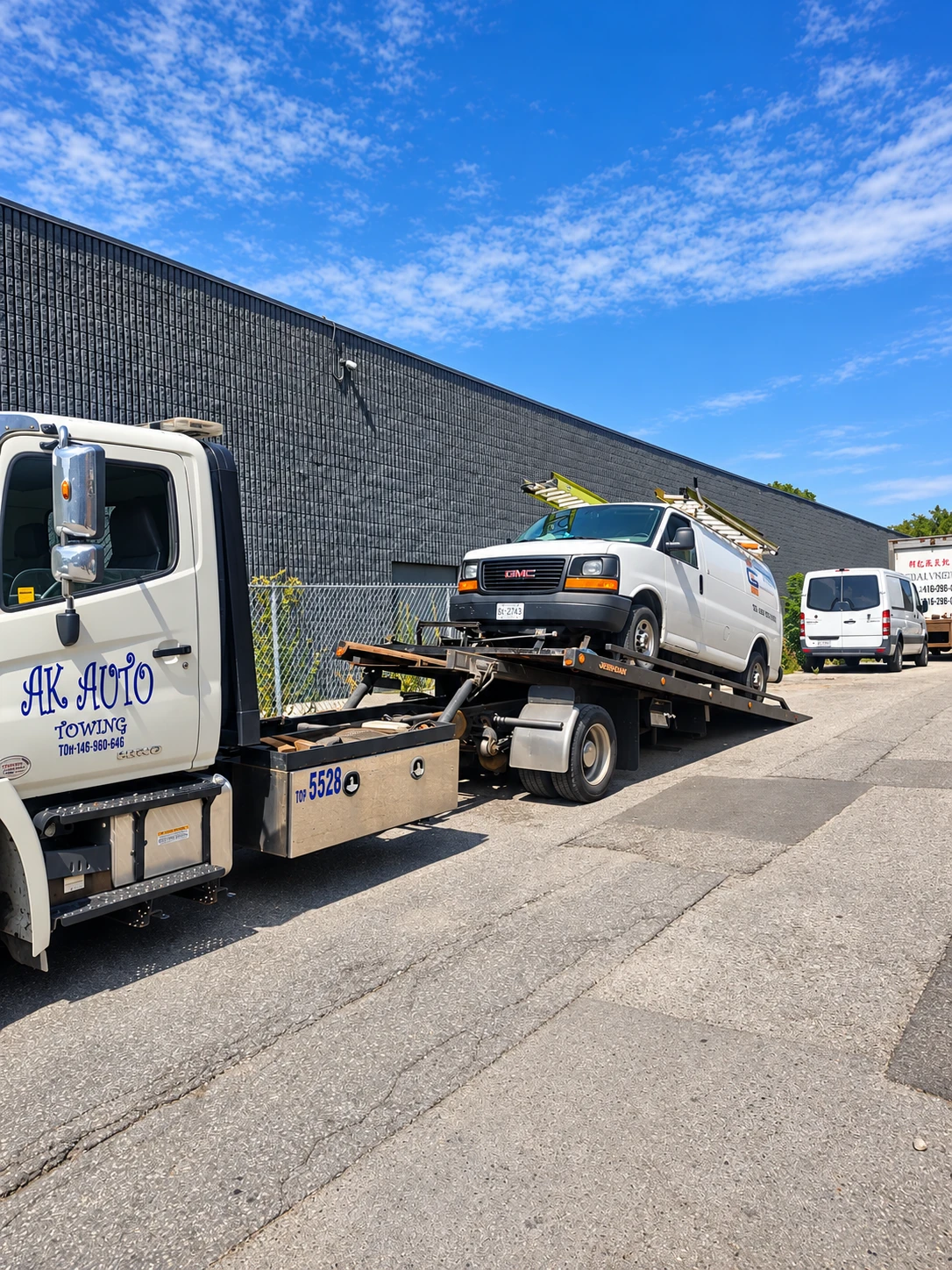 AK Auto towing and transport work